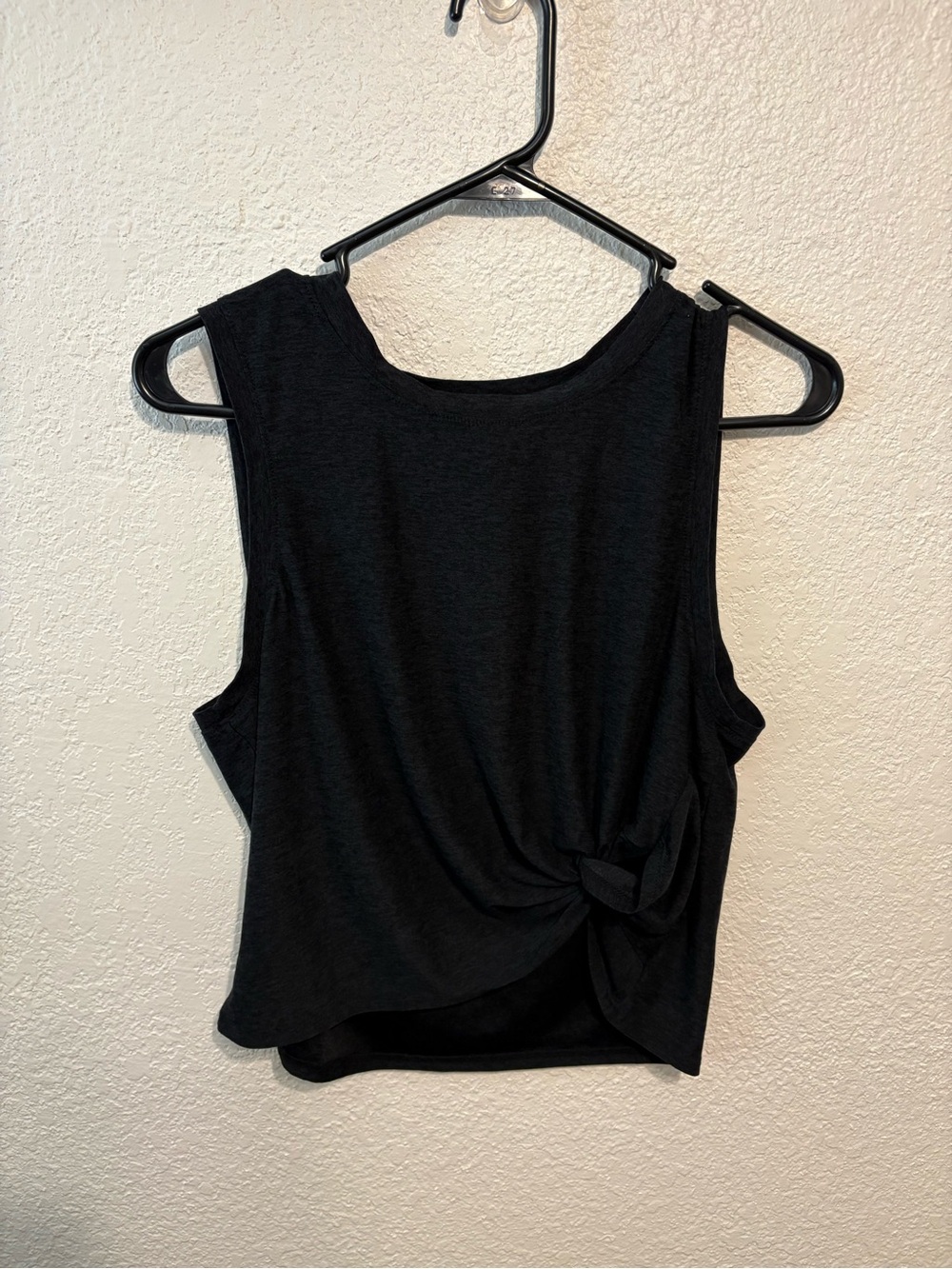 Beyond Yoga Spacedye Cropped Twist Front Sleeveless Tank M